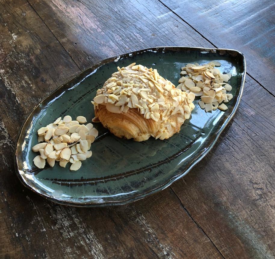 PAIN AU CHOCOLAT AMÊNDOAS